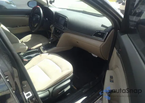 2017 Hyundai Elantra Se z USA, uszkodzony, nr VIN 5NPD84LF1HH085687